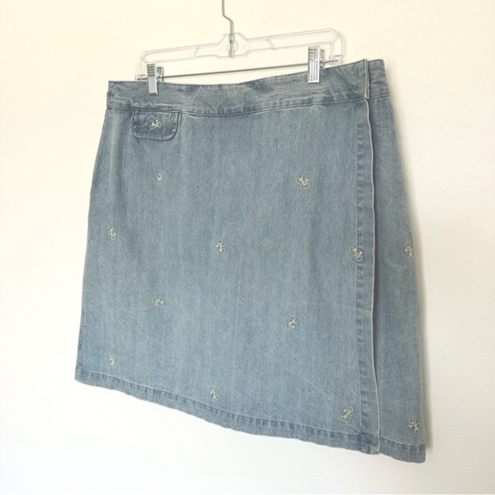 Kate Hill Light Blue Denim Skort with Embroidered Bicycle Motif